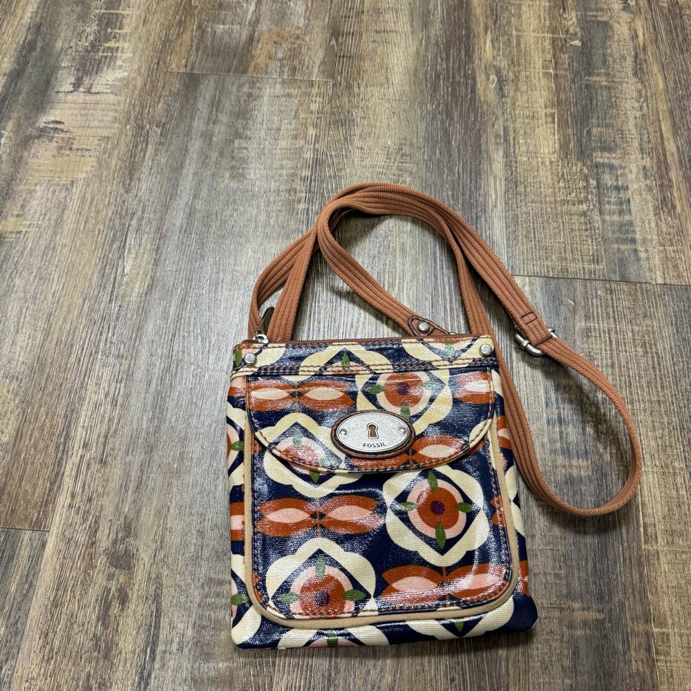 Fossil Black Brown Orange Patterned Crossbody Bag Adjustable Strap 7x8”
